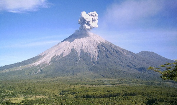 Pendaki Swiss Dikabarkan Hilang di Semeru